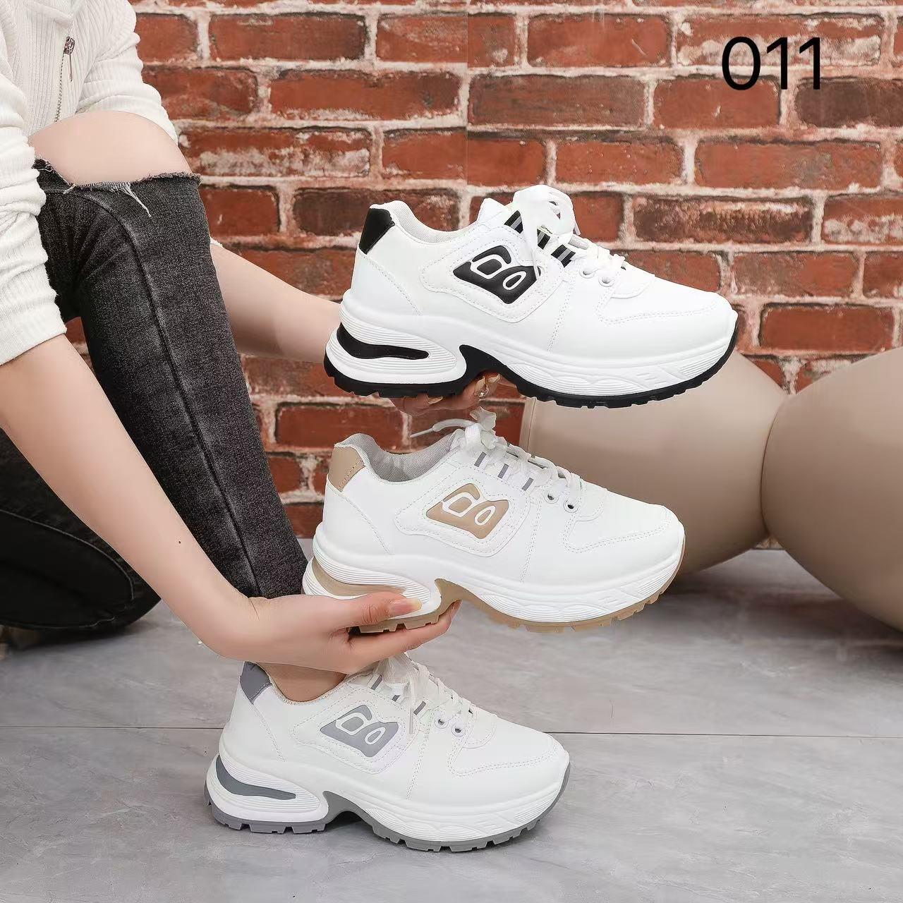 Women’s Sport Sneakers with Elevated Sole